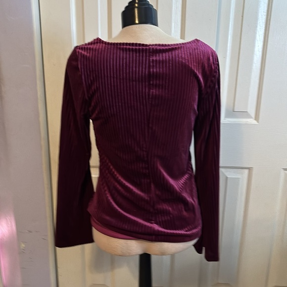 burgundy velvet long sleeve top - Picture 2 of 3